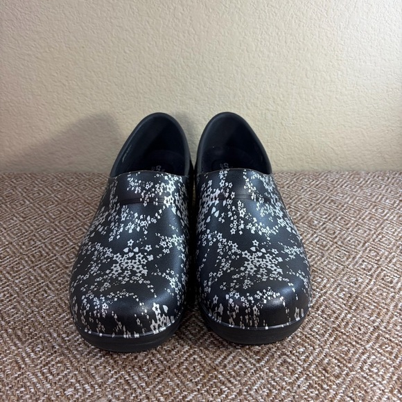 Crocs Clog Women’s Sz 11 Neria Pro II Clog Work Slip On SR Shoes Nursing - Picture 2 of 7